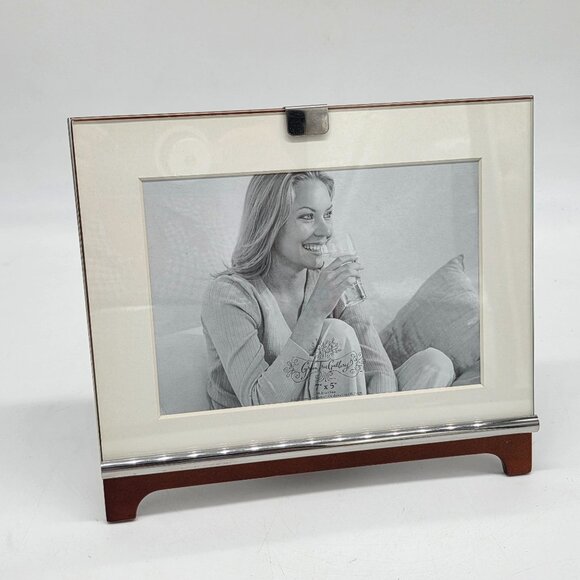 Gallery Solutions 7" X 5" Glass & Wood Picture Frame - Picture 1 of 9
